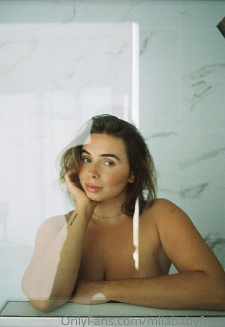 Nacktes geleaktes OnlyFans-Foto von Milababyfree