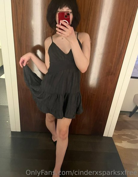 Nacktes geleaktes OnlyFans-Foto von Cinderxsparksxfree