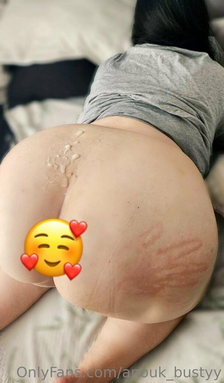Nacktes geleaktes OnlyFans-Foto von Anoukbustyy