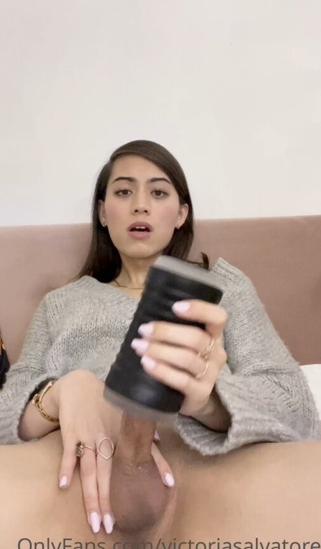 Nacktes geleaktes OnlyFans-Foto von Victoria Salvatore