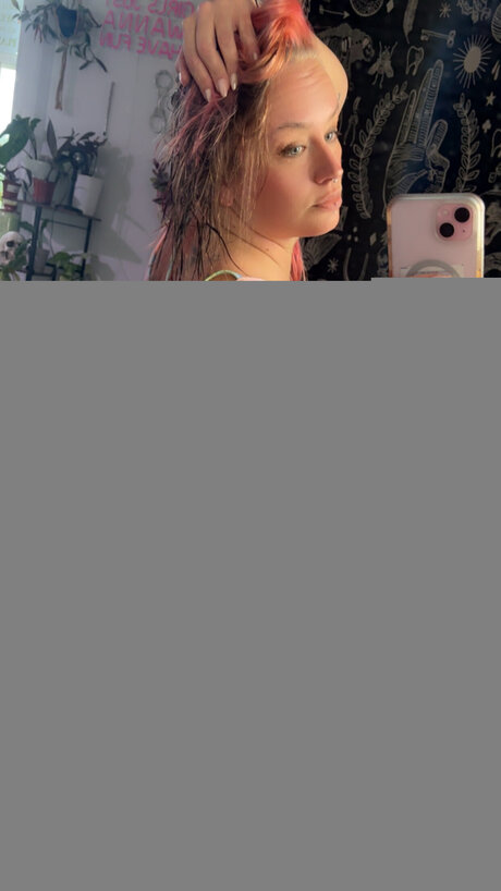 Nacktes geleaktes OnlyFans-Foto von Pinkiibxtchfree