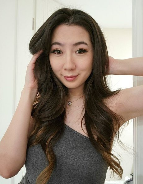 Nacktes geleaktes OnlyFans-Foto von Fuslie