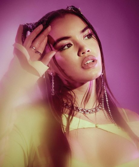 Nacktes geleaktes OnlyFans-Foto von Paris Berelc