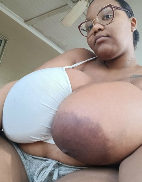 Nacktes geleaktes OnlyFans-Foto von Shamefullyskilled