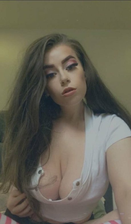 Nacktes geleaktes OnlyFans-Foto von Ameliaskye98
