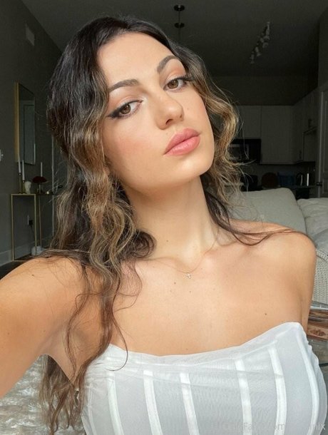 Itssophiafoxxx