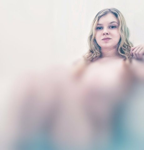 Nacktes geleaktes OnlyFans-Foto von Lyrictiana