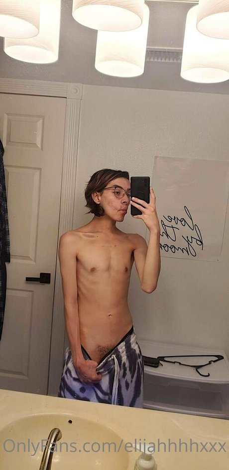 Nacktes geleaktes OnlyFans-Foto von Elijahhhhxxx
