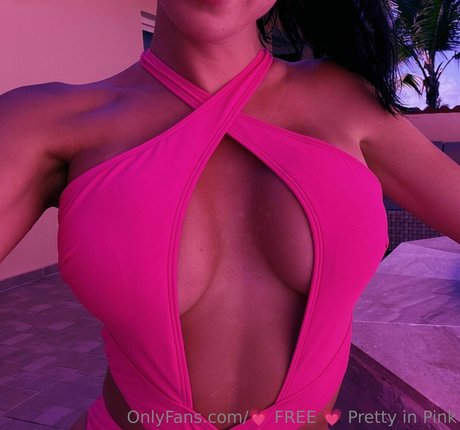 Nacktes geleaktes OnlyFans-Foto von Prettyinpinkxoxfree