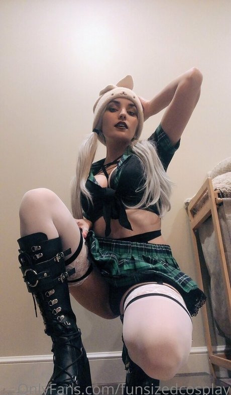 Nacktes geleaktes OnlyFans-Foto von Funsizedcosplay