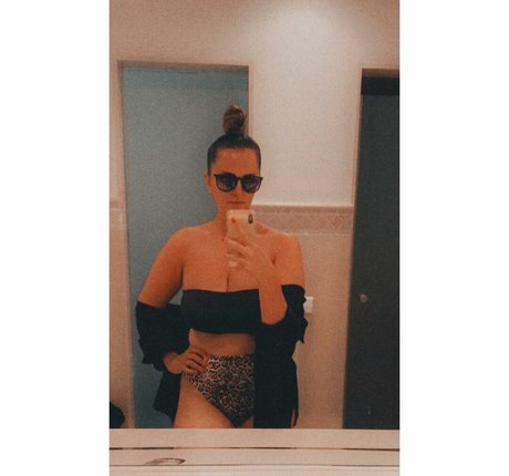 Nacktes geleaktes OnlyFans-Foto von Melanie M