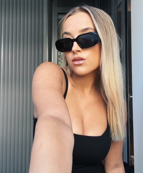 Nacktes geleaktes OnlyFans-Foto von Lavender Baj