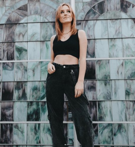 Nacktes geleaktes OnlyFans-Foto von Audra Miller