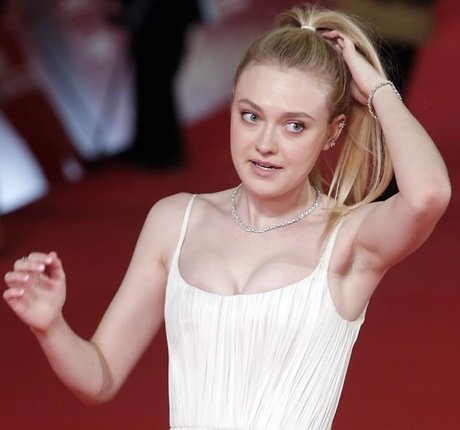 Nacktes geleaktes OnlyFans-Foto von Dakota Fanning