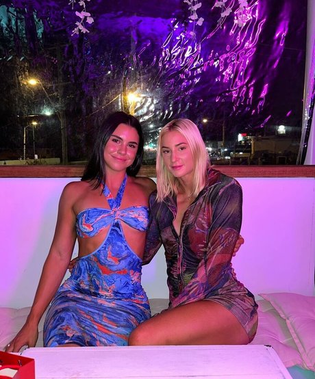 Nacktes geleaktes OnlyFans-Foto von Desi Johnson
