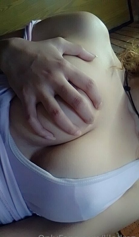 Nacktes geleaktes OnlyFans-Foto von Liladrez