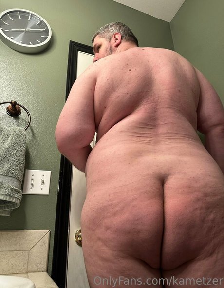 Nacktes geleaktes OnlyFans-Foto von Kametzer