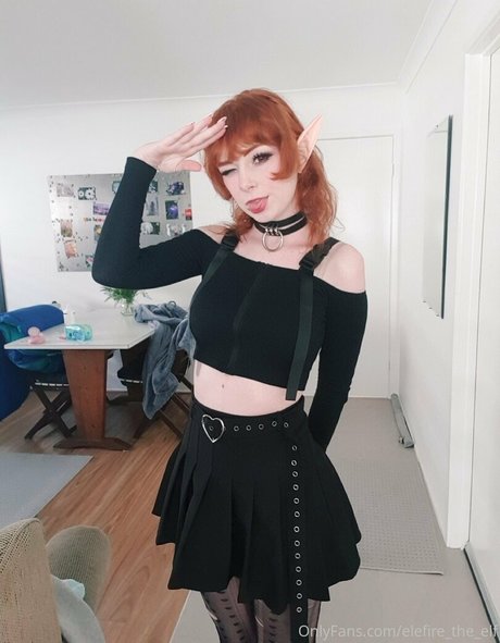 Nacktes geleaktes OnlyFans-Foto von Elefiretheelf