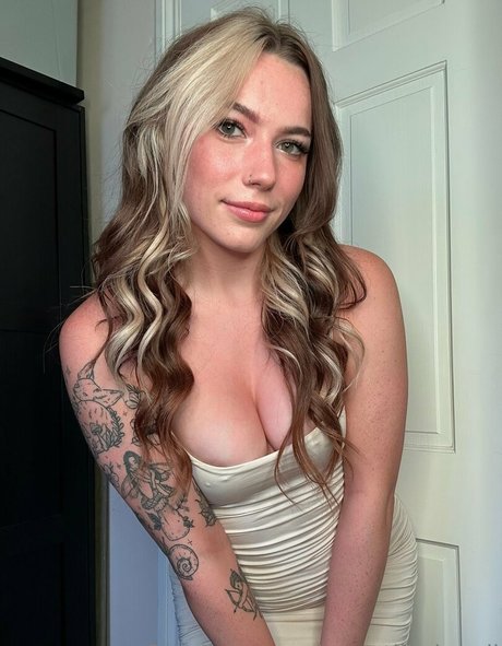Nacktes geleaktes OnlyFans-Foto von Sweetlikekendi