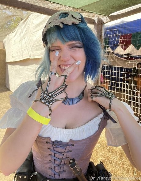 Nacktes geleaktes OnlyFans-Foto von Bluejayfree