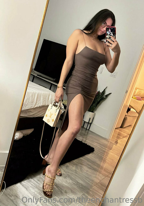 Nacktes geleaktes OnlyFans-Foto von Theenchantressb