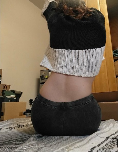 Nacktes geleaktes OnlyFans-Foto von Sagethemuse