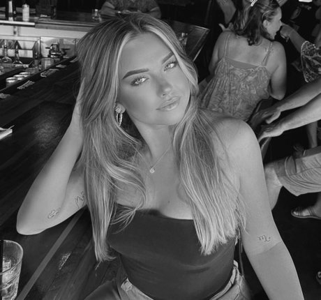 Nacktes geleaktes OnlyFans-Foto von Ellesbelless