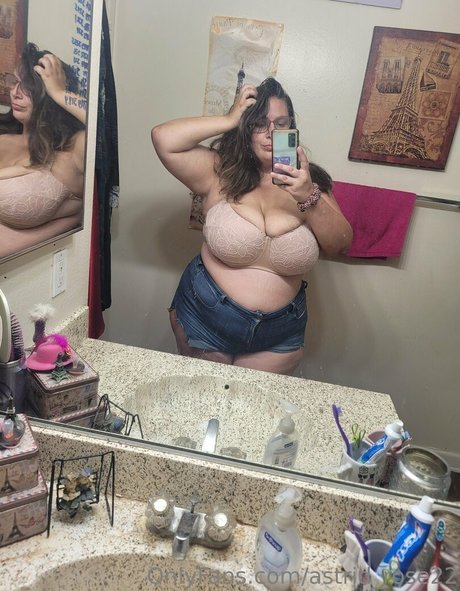 Astrid_rose22