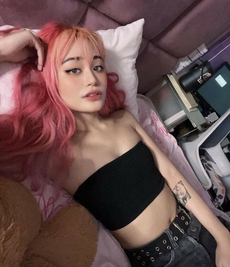 Nacktes geleaktes OnlyFans-Foto von Yymage