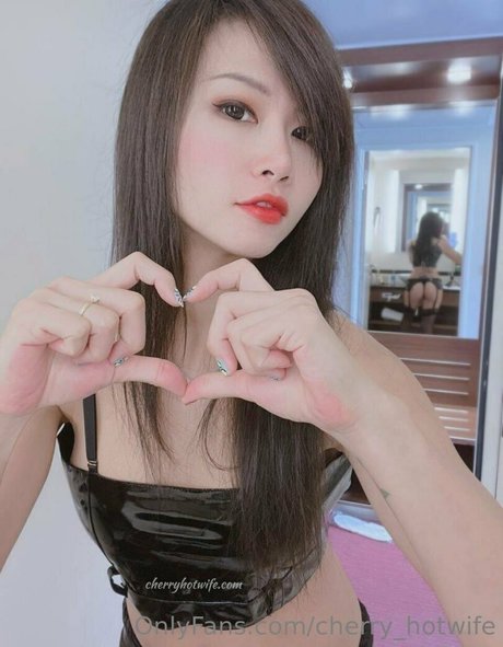 Nacktes geleaktes OnlyFans-Foto von Cherryhotwife