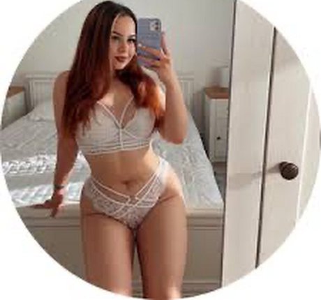 Nacktes geleaktes OnlyFans-Foto von Emalia Lorena