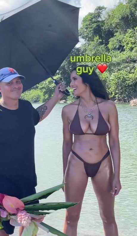 Nacktes geleaktes OnlyFans-Foto von Padma Lakshmi
