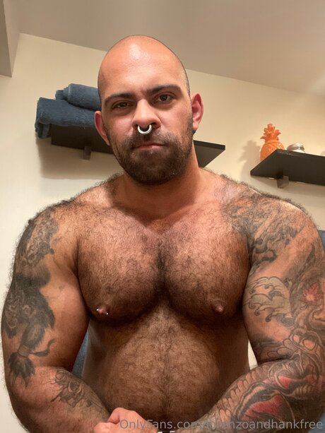 Nacktes geleaktes OnlyFans-Foto von Lorenzoandhankfree