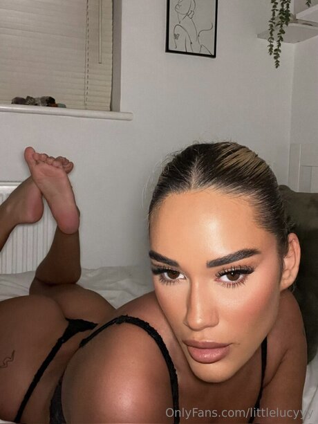 Nacktes geleaktes OnlyFans-Foto von Littlelucyyy