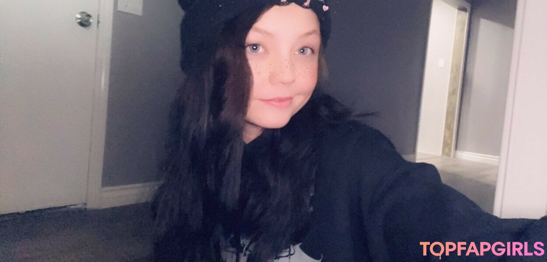 Nacktes geleaktes OnlyFans-Foto von Strawbeariemilkk #1158