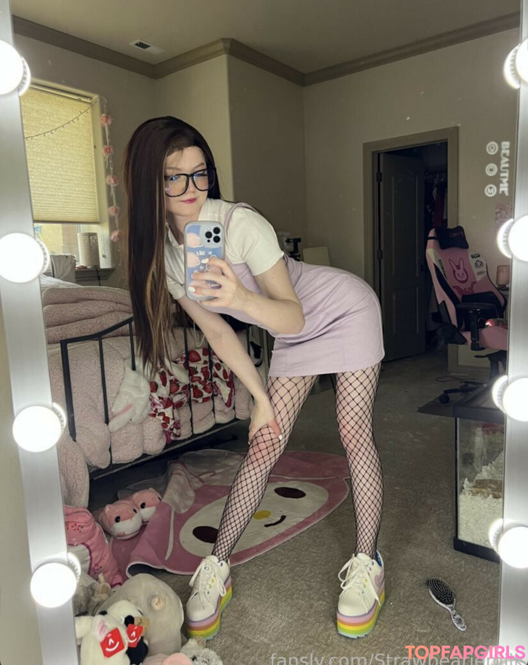 Nacktes geleaktes OnlyFans-Foto von Strawbeariemilkk #1408