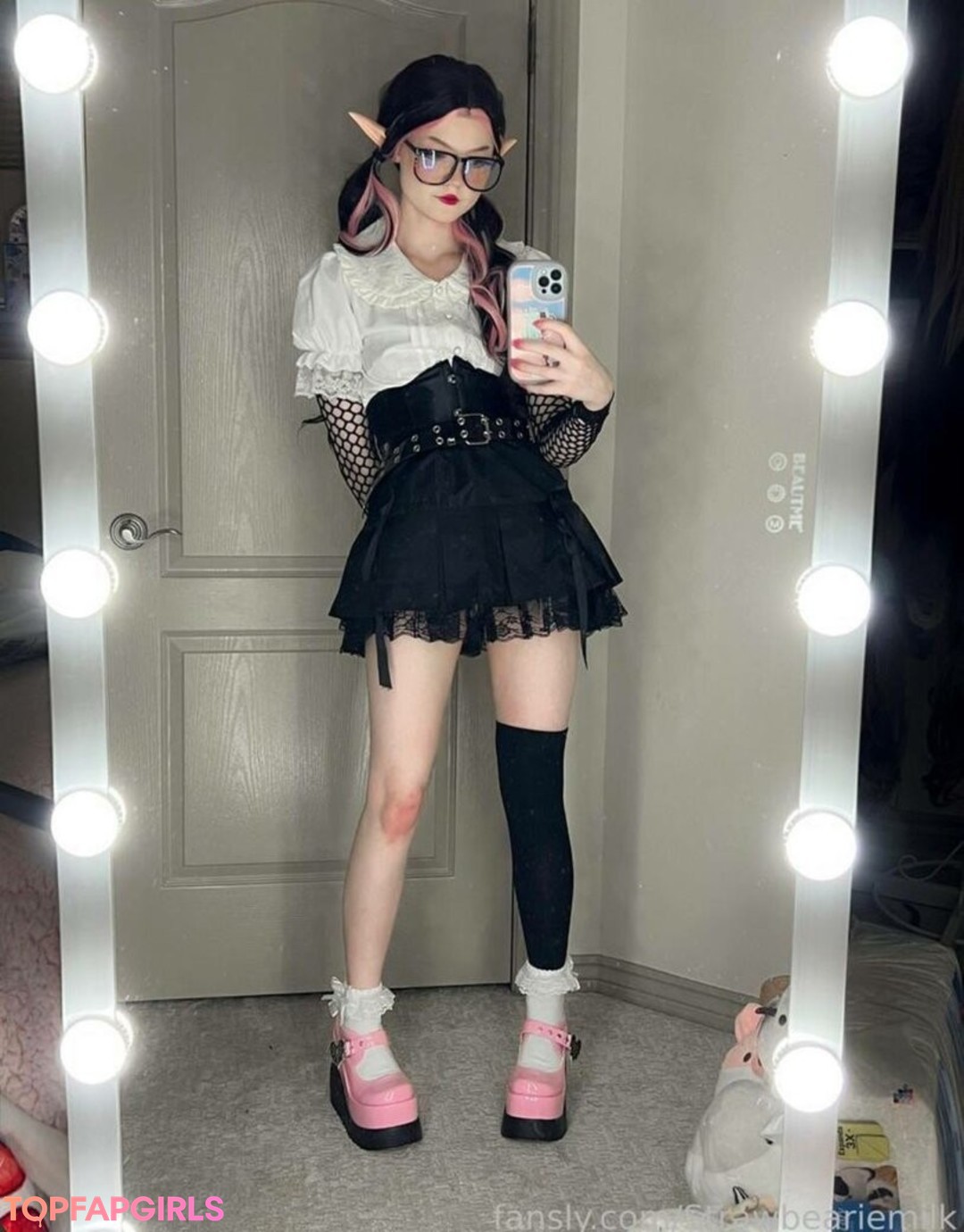 Nacktes geleaktes OnlyFans-Foto von Strawbeariemilkk #1551