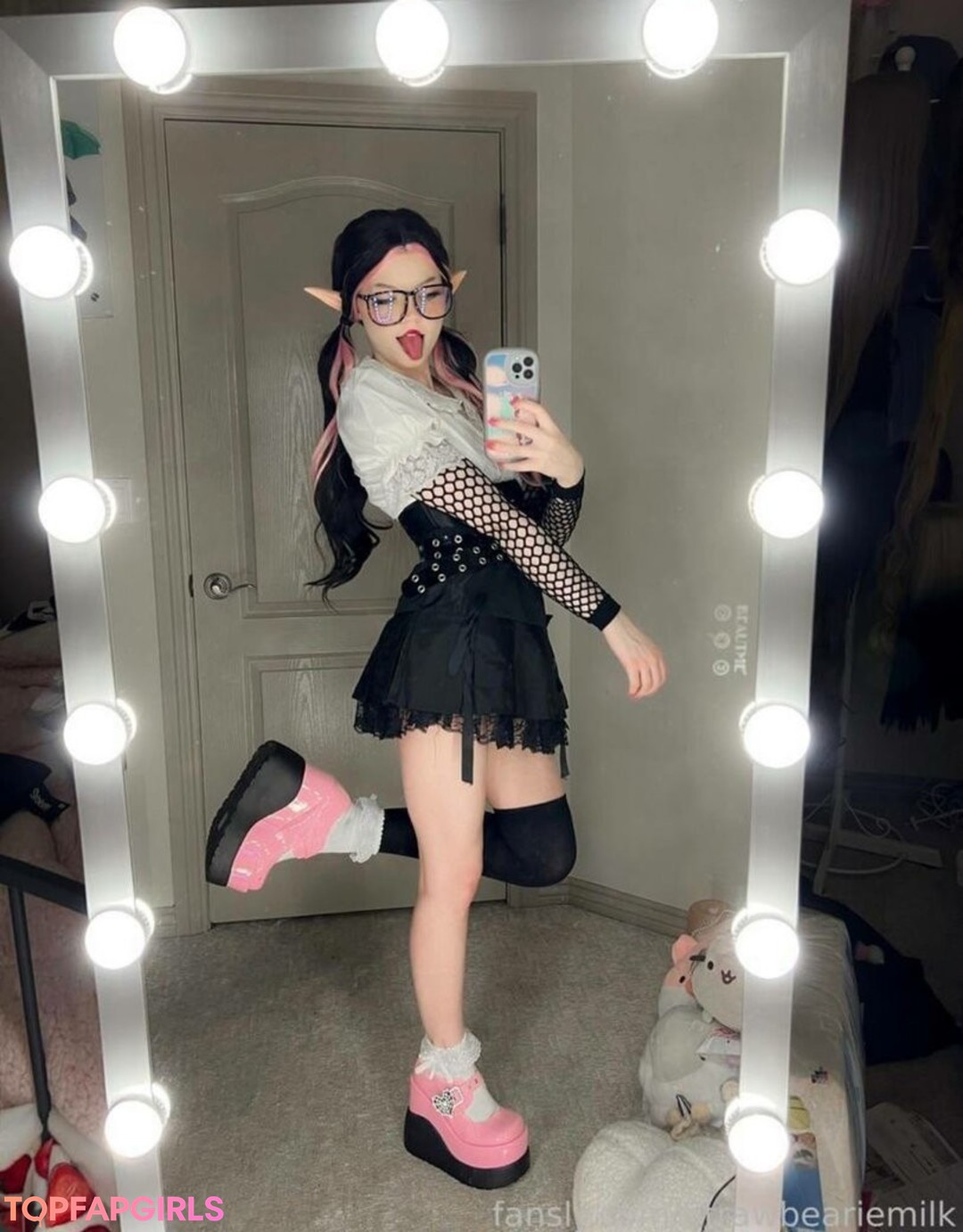 Nacktes geleaktes OnlyFans-Foto von Strawbeariemilkk #1552