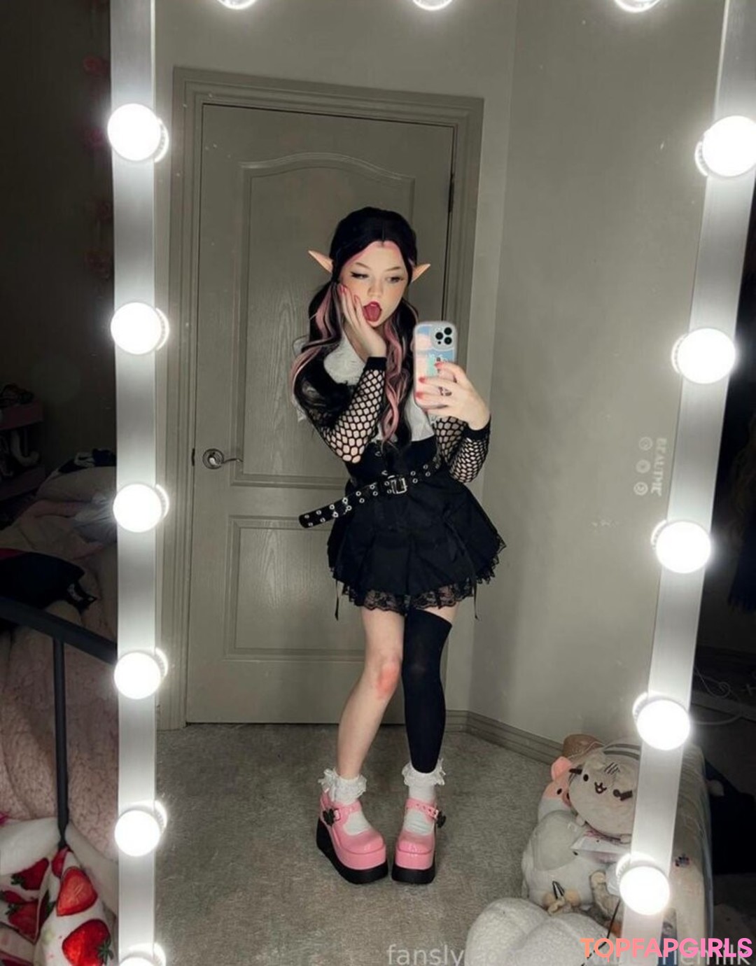 Nacktes geleaktes OnlyFans-Foto von Strawbeariemilkk #1562