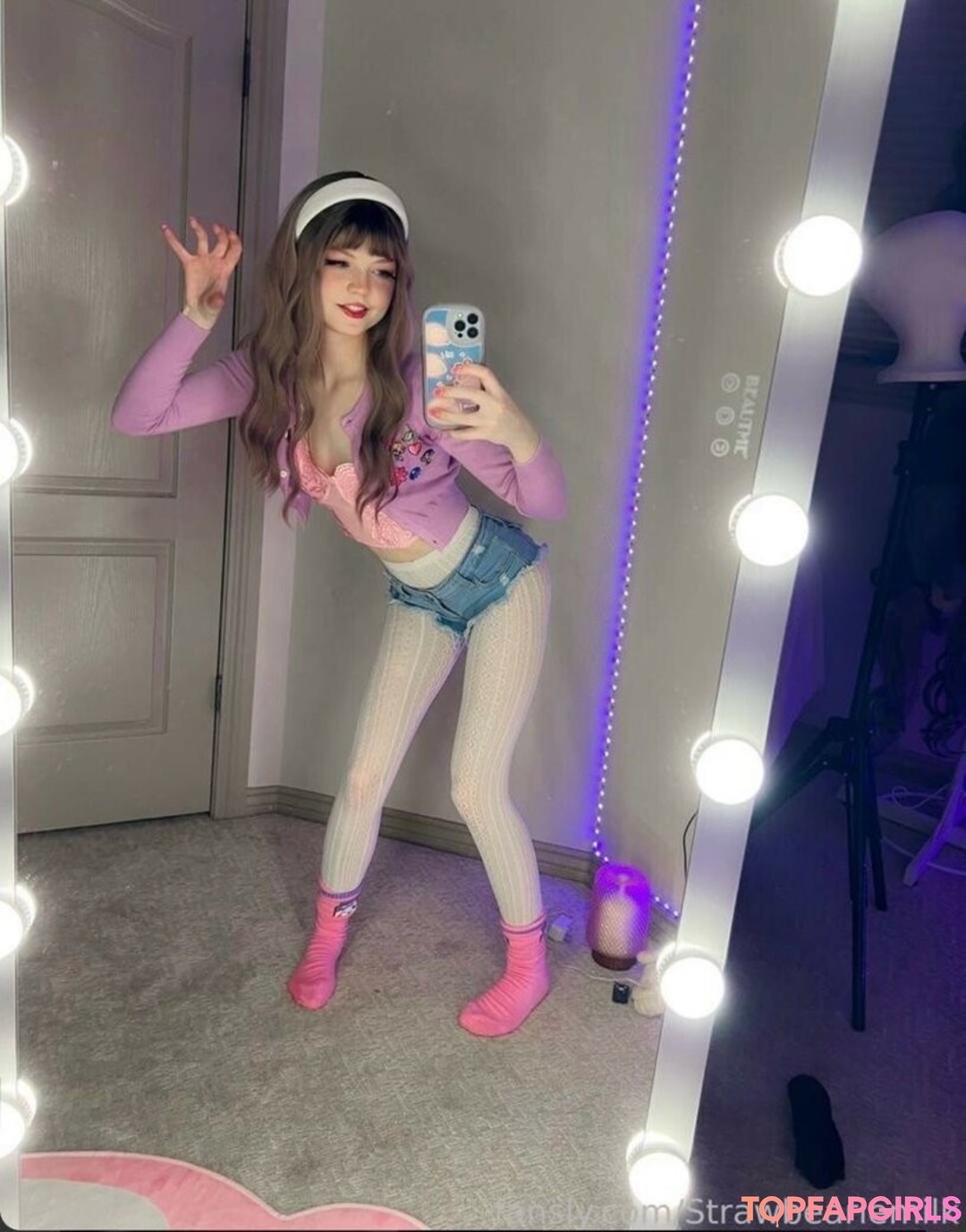 Nacktes geleaktes OnlyFans-Foto von Strawbeariemilkk #1648