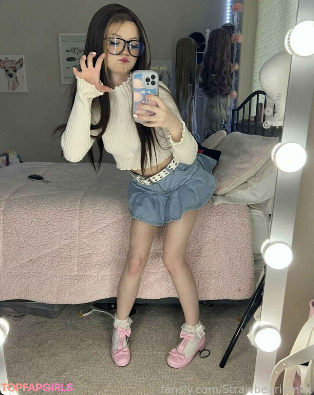 Nacktes geleaktes OnlyFans-Foto von Strawbeariemilkk #1779