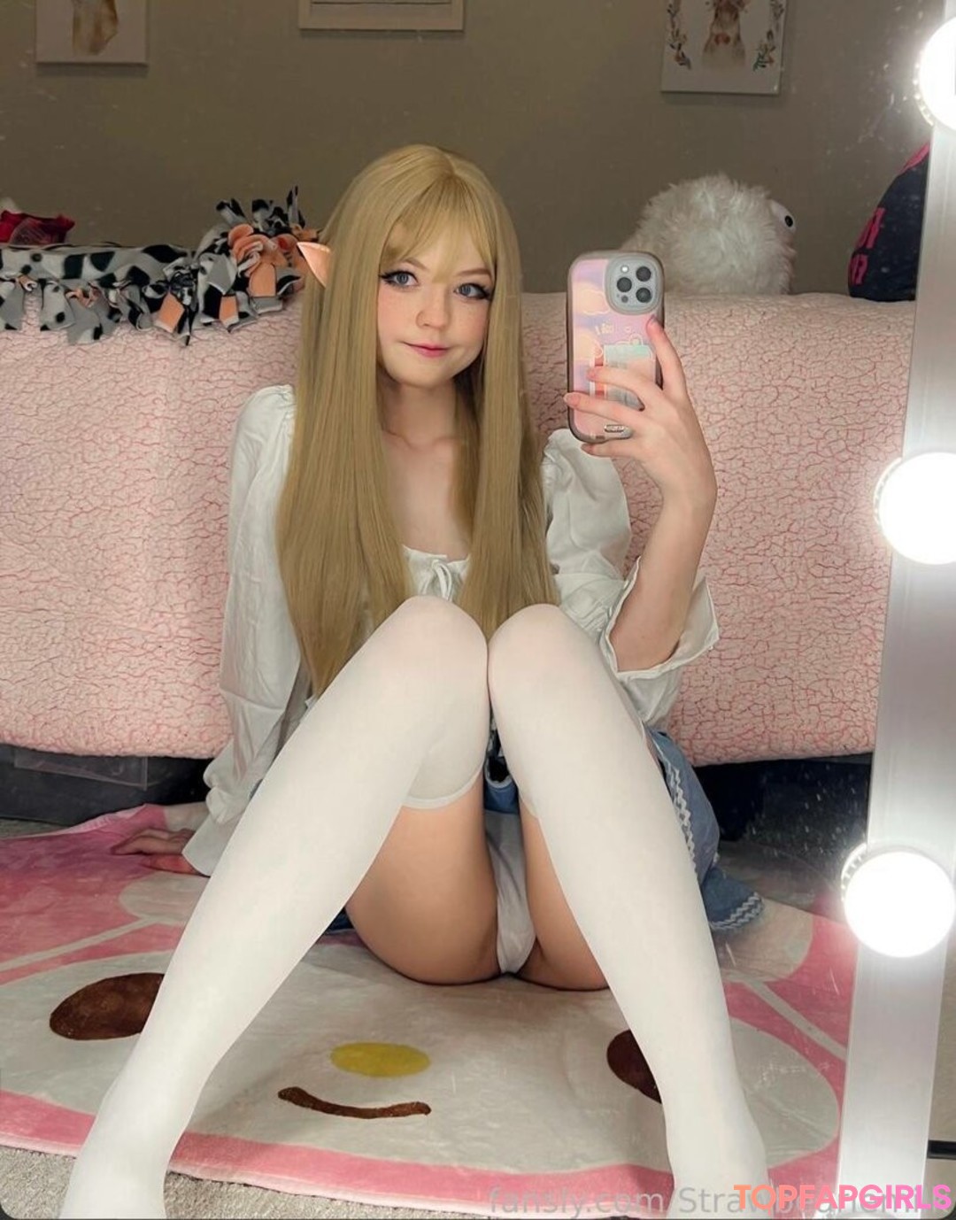 Nacktes geleaktes OnlyFans-Foto von Strawbeariemilkk #1795