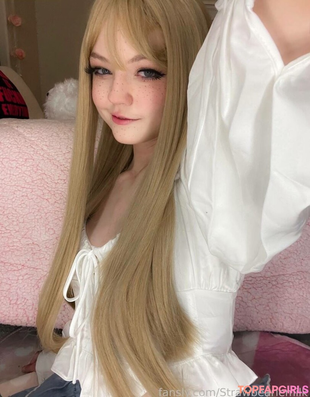 Nacktes geleaktes OnlyFans-Foto von Strawbeariemilkk #1797