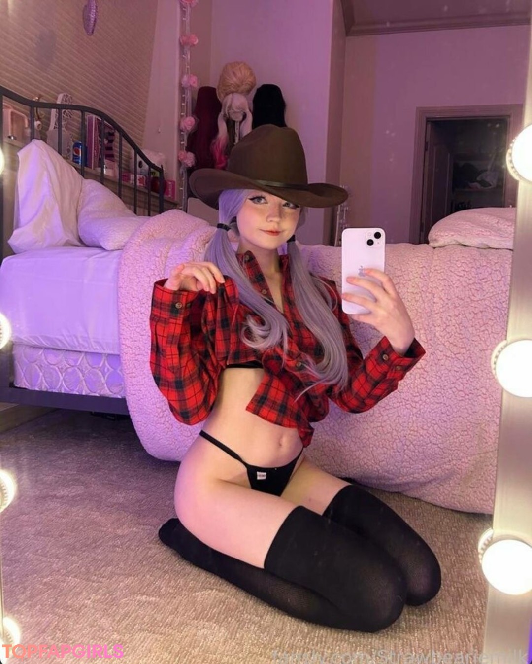 Nacktes geleaktes OnlyFans-Foto von Strawbeariemilkk #1861