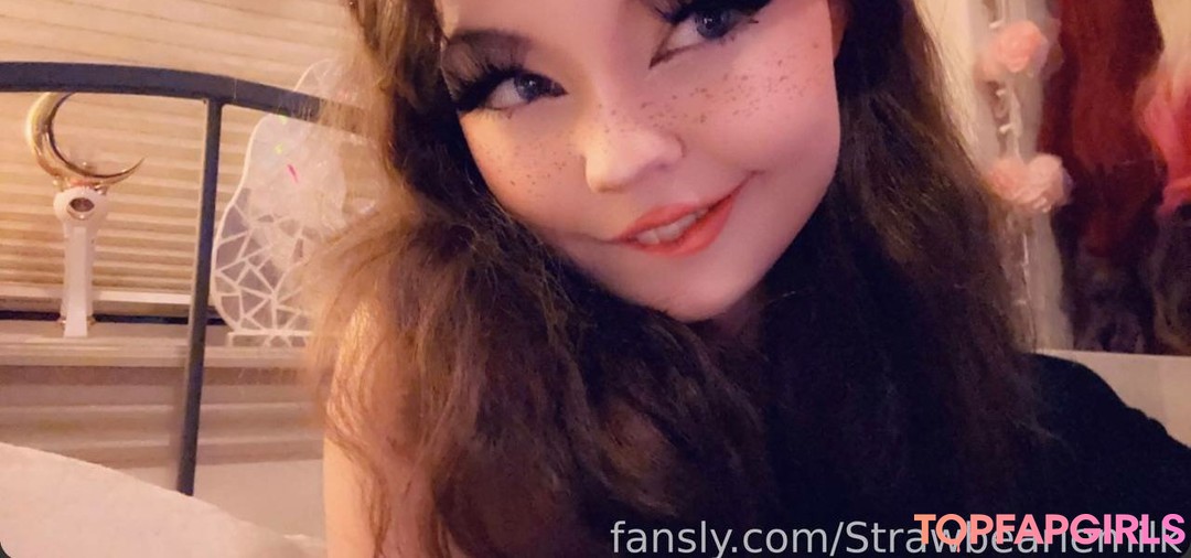 Nacktes geleaktes OnlyFans-Foto von Strawbeariemilkk #1908