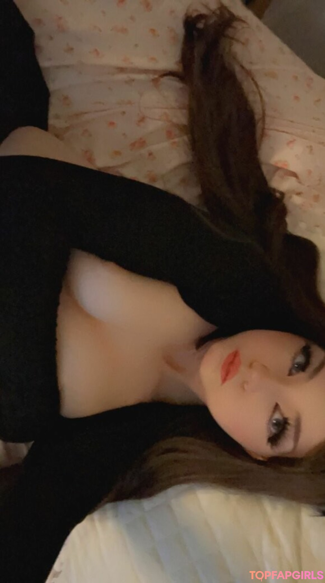 Nacktes geleaktes OnlyFans-Foto von Strawbeariemilkk #2403