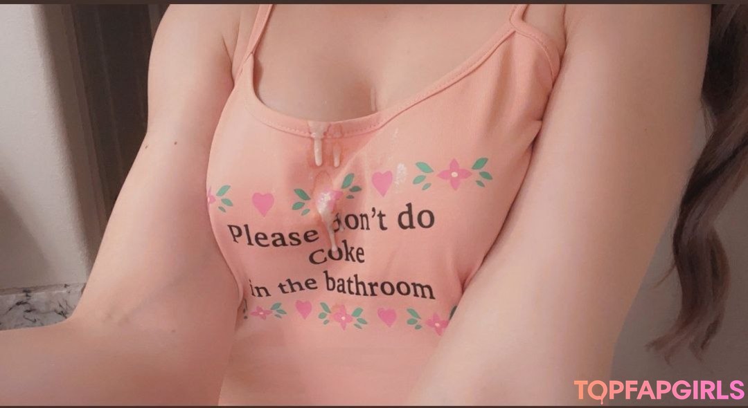 Nacktes geleaktes OnlyFans-Foto von Strawbeariemilkk #603