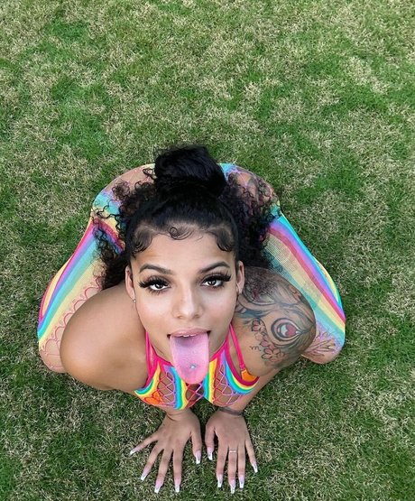 Nacktes geleaktes OnlyFans-Foto von Kkvsh