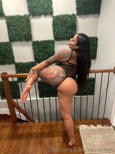 Nacktes geleaktes OnlyFans-Foto von Kkvsh
