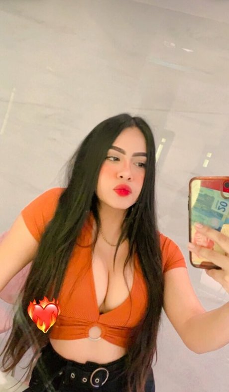Nacktes geleaktes OnlyFans-Foto von Aylin Ramos